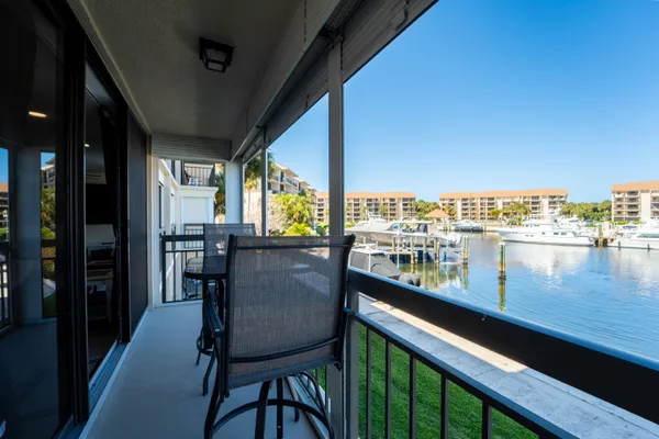 $590,000 | 2501 Marina Isle Way, Unit 203, Jupiter, FL 33477