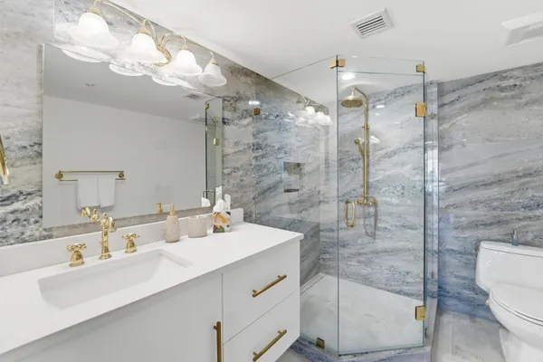 $590,000 | 2501 Marina Isle Way, Unit 203, Jupiter, FL 33477