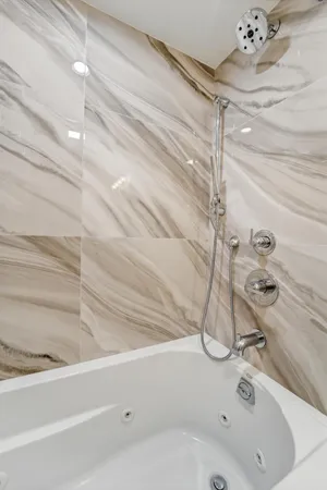 $590,000 | 2501 Marina Isle Way, Unit 203, Jupiter, FL 33477