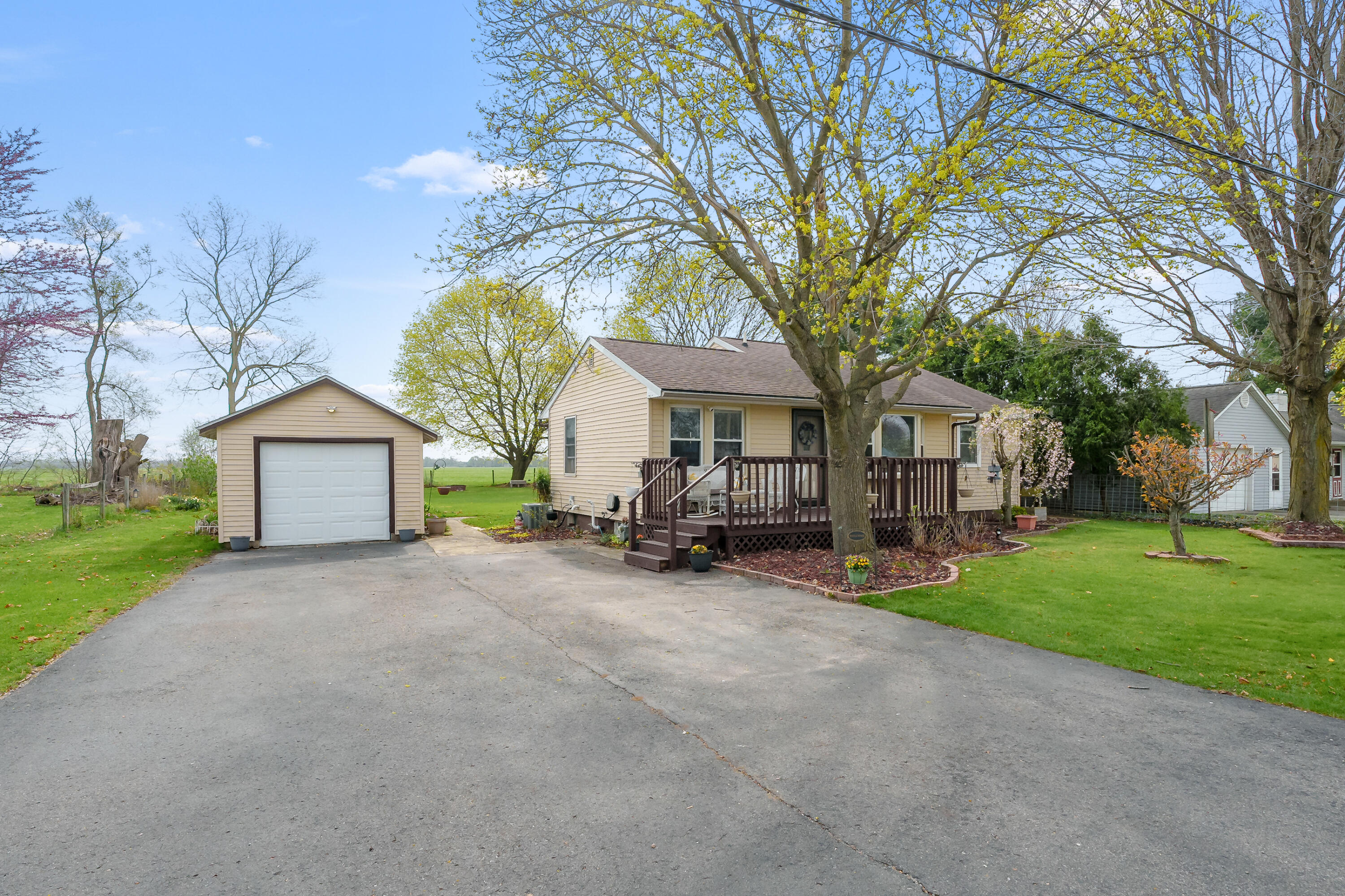 323 Nash Road Coldwater, MI 49036 - Photo 2 of 41 Nash Rd 323 Coldwater 49036-35