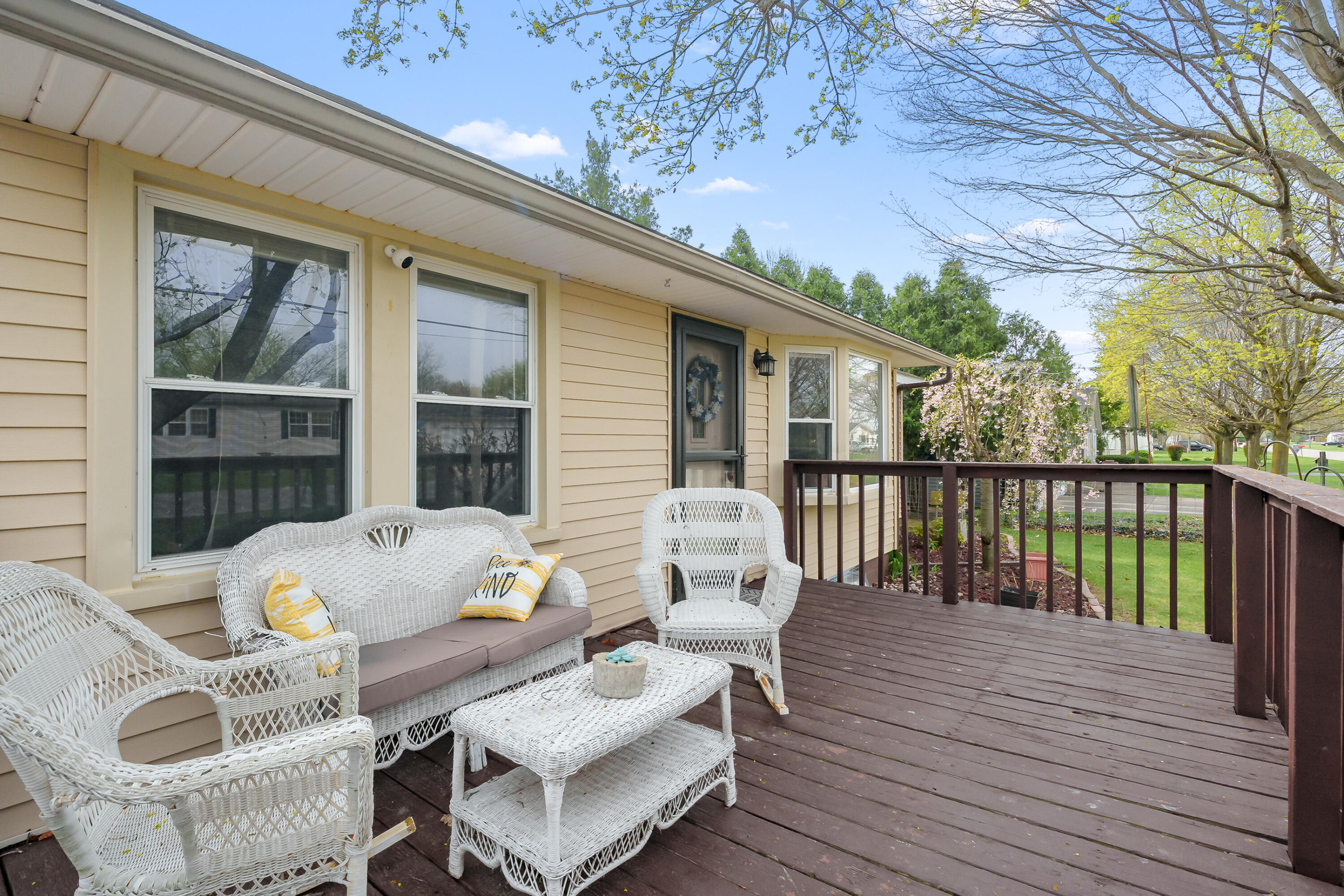 323 Nash Road Coldwater, MI 49036 - Photo 4 of 41 Nash Rd 323 Coldwater 49036-32
