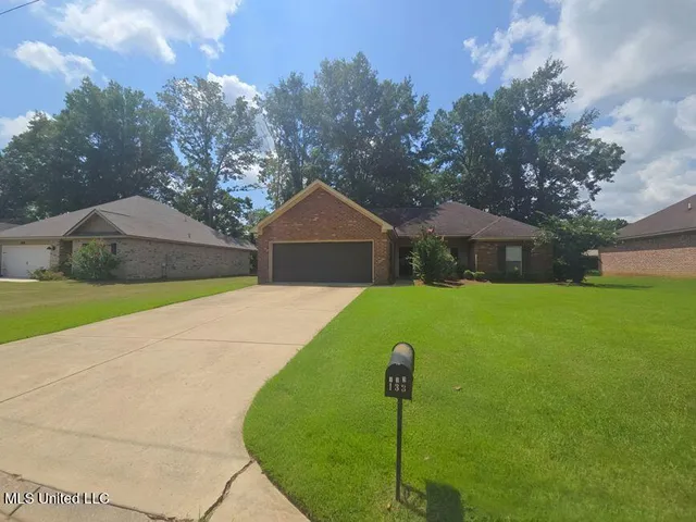 $1,795 | 133 Northgate Drive, Canton, MS 39046