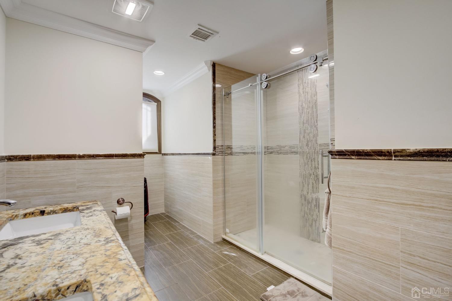 189 Stafford Road Colonia, NJ 07067 - Photo 37 of 61