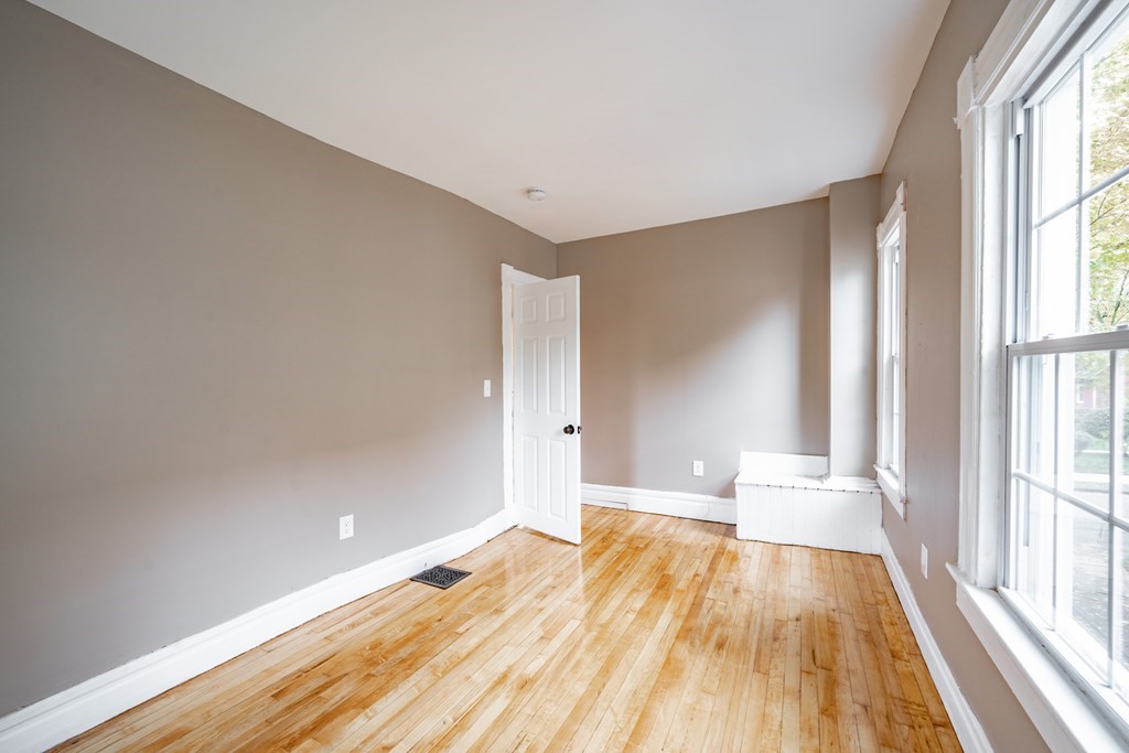 43 Dorchester Street Springfield, MA 01109 - Photo 22 of 32 Gallery Image 22