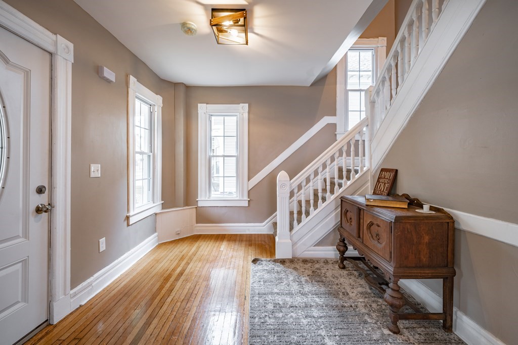 43 Dorchester Street Springfield, MA 01109 - Photo 4 of 32 Gallery Image 4