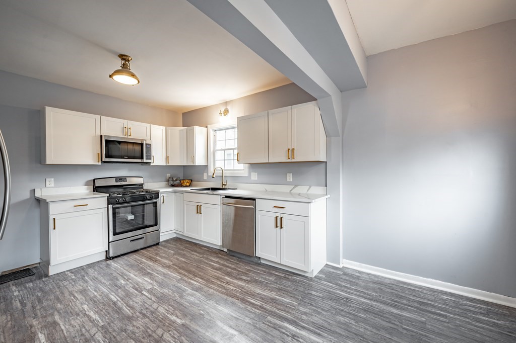 43 Dorchester Street Springfield, MA 01109 - Photo 6 of 32 Gallery Image 6