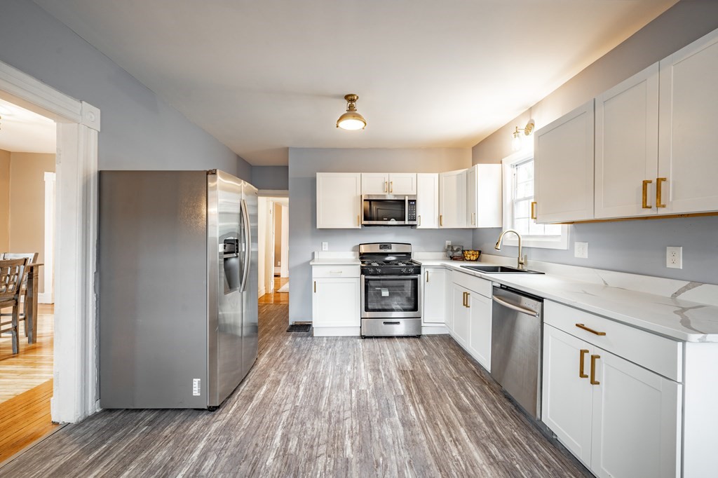 43 Dorchester Street Springfield, MA 01109 - Photo 7 of 32 Gallery Image 7