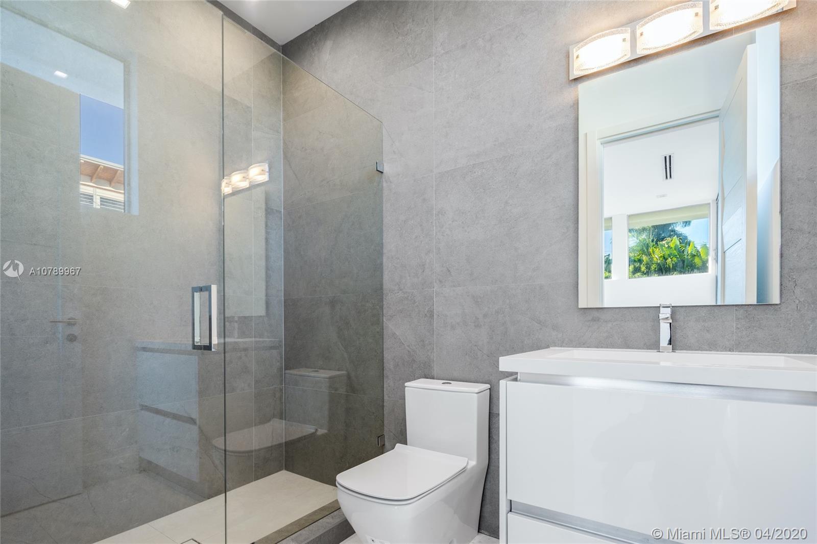 515 Harbor Drive Key Biscayne, FL 33149 - Photo 33 of 44