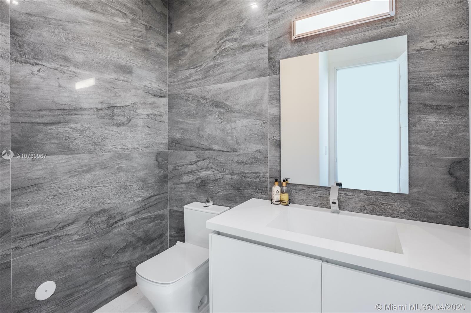 515 Harbor Drive Key Biscayne, FL 33149 - Photo 41 of 44