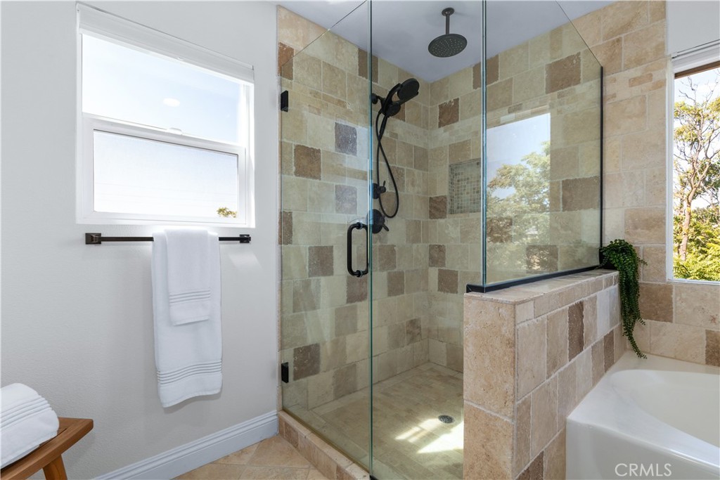 142 Via Camelia Paso Robles, CA 93446 - Photo 23 of 43 a bathroom with a shower