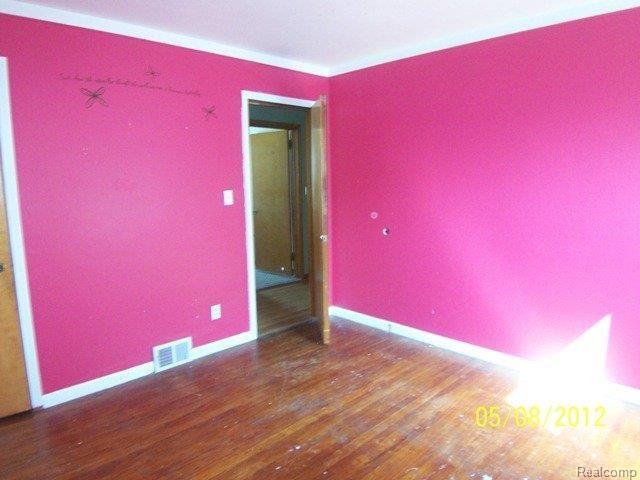 8424 Harding Street Center Line, MI 48015 - Photo 9 of 10 Bedroom3.jpg