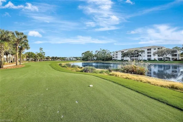 $359,900 | 3972 Bishopwood Court East, Unit 2203, Naples, FL 34114
