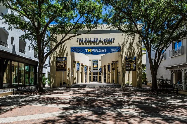$359,900 | 3972 Bishopwood Court East, Unit 2203, Naples, FL 34114
