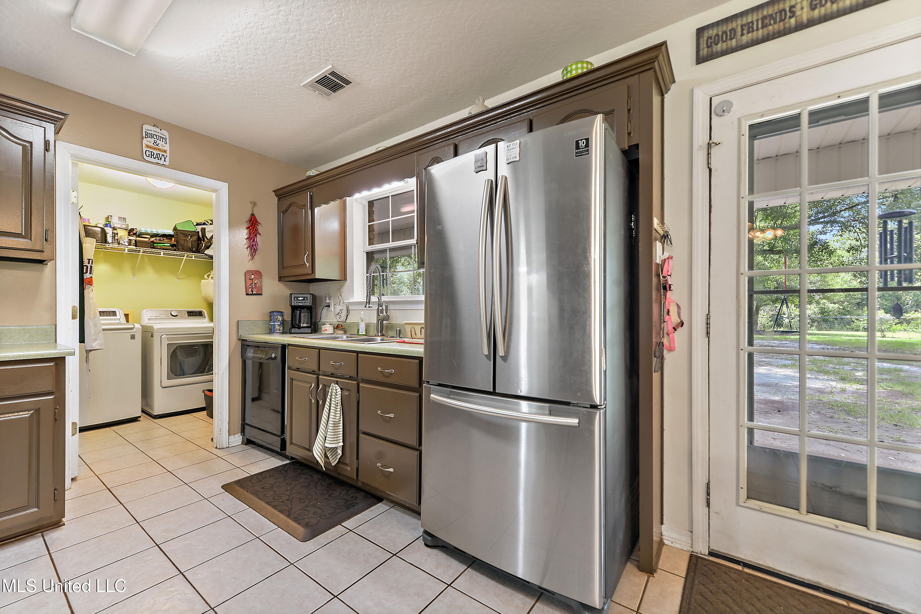 6814 Tanner Williams Road Lucedale, MS 39452 - Photo 10 of 28 kitchen