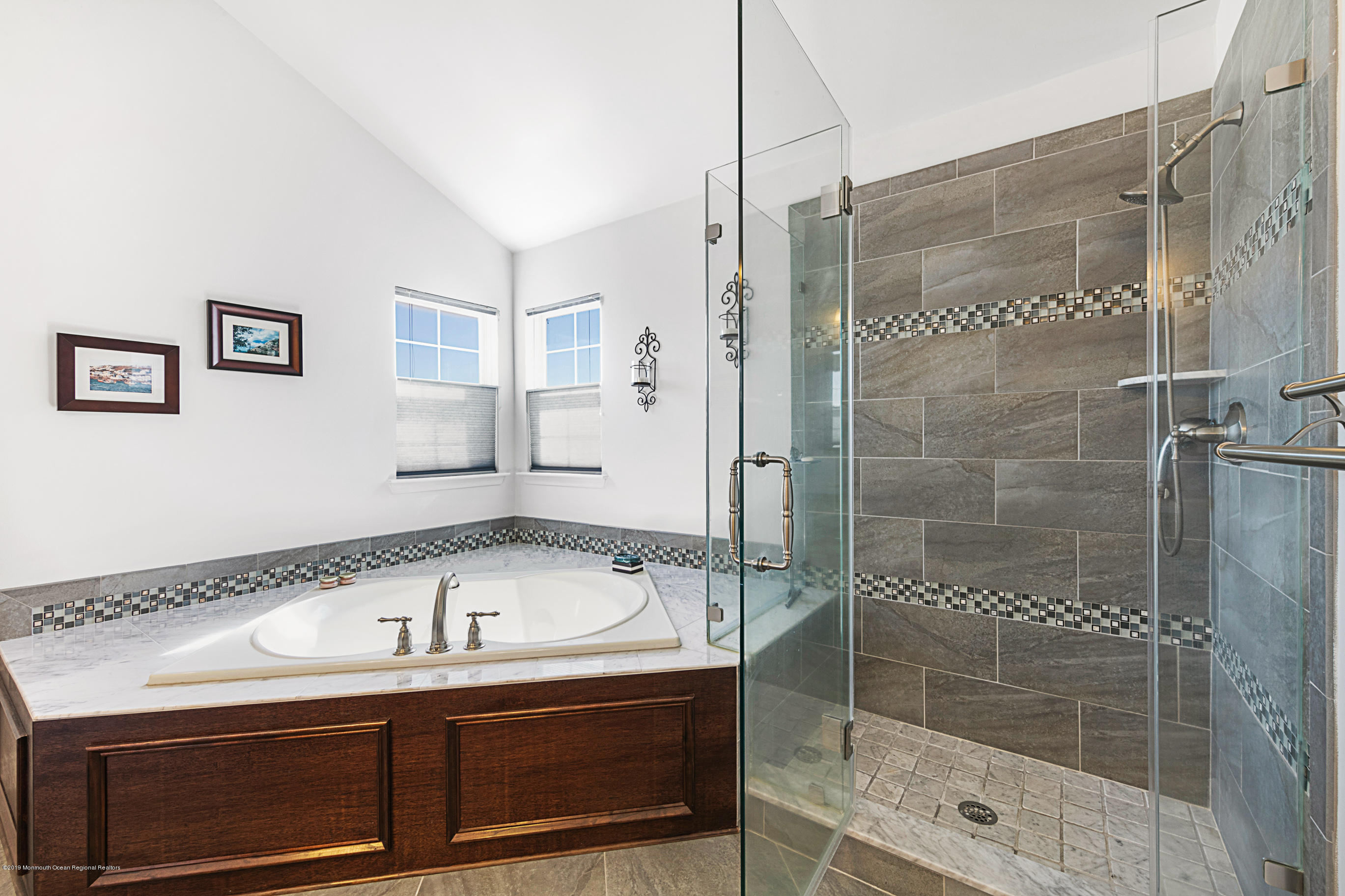 12 Raleigh Pass Colts Neck, NJ 07722 - Photo 32 of 50 12RaleighOnline-54
