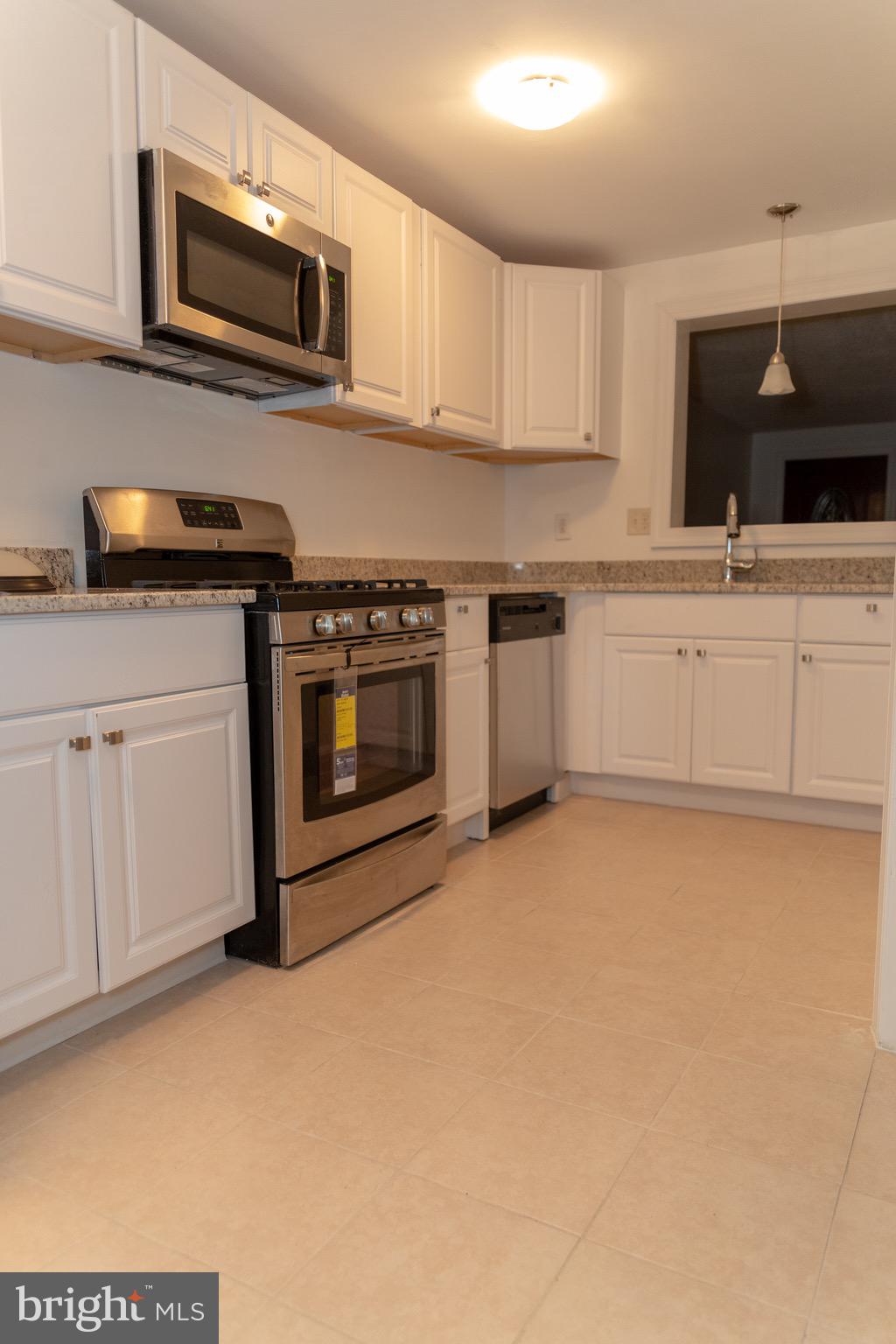 2022 Heather Road Folcroft, PA 19032 - Photo 8 of 71