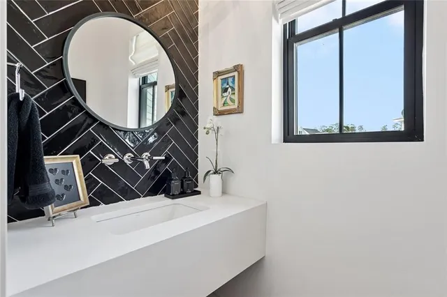 $1,185,000 | 801 Chretien Point Avenue, Covington, LA 70433