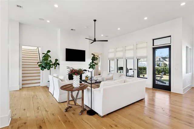 $1,185,000 | 801 Chretien Point Avenue, Covington, LA 70433