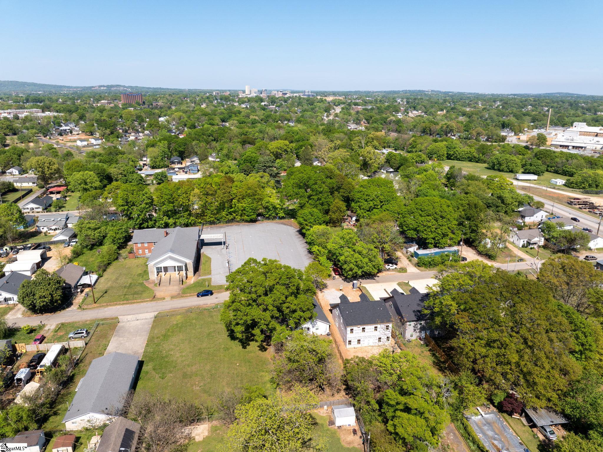 19 Jamison Street Greenville, SC 29611 - Photo 32 of 42