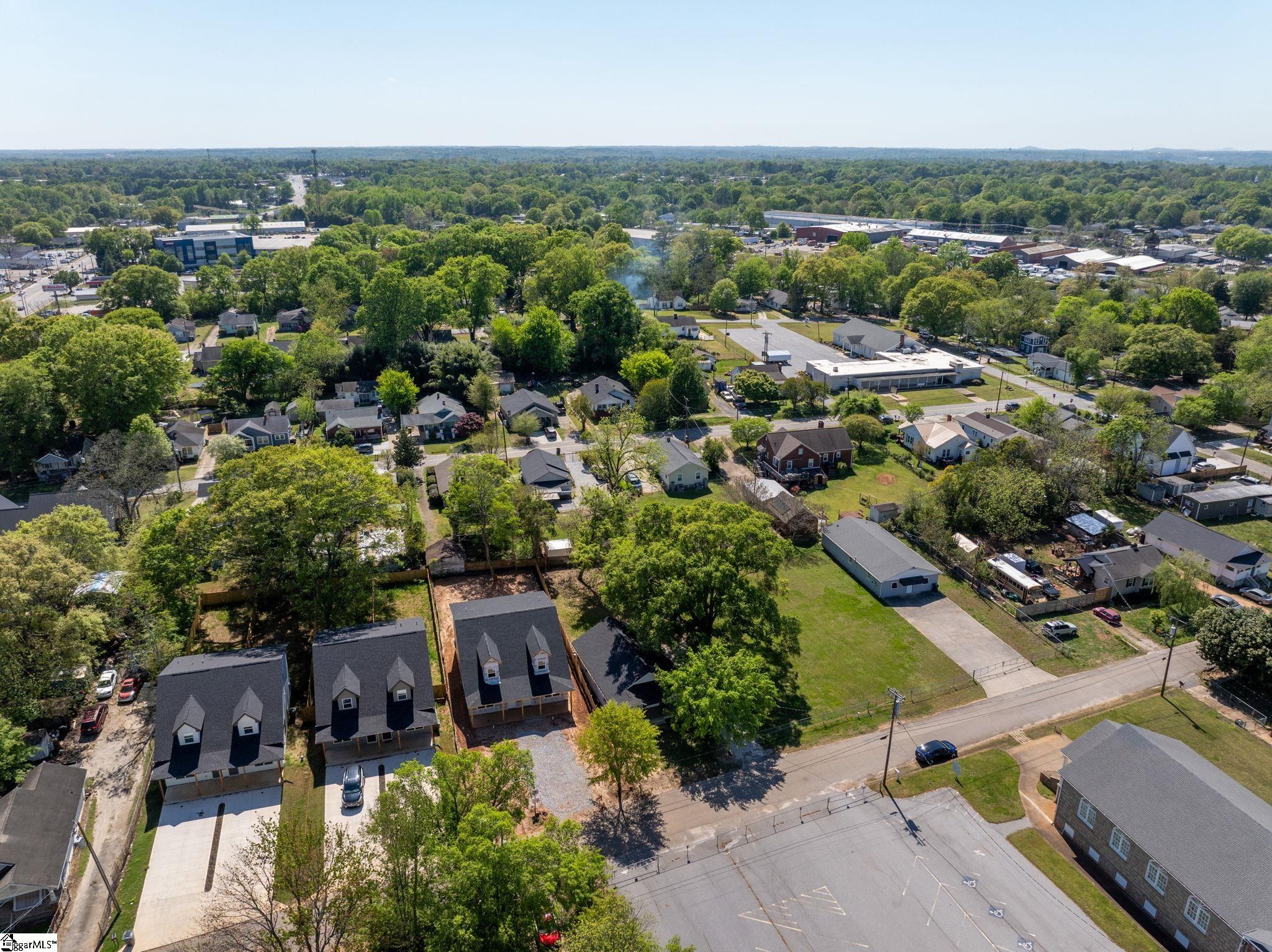 19 Jamison Street Greenville, SC 29611 - Photo 33 of 42