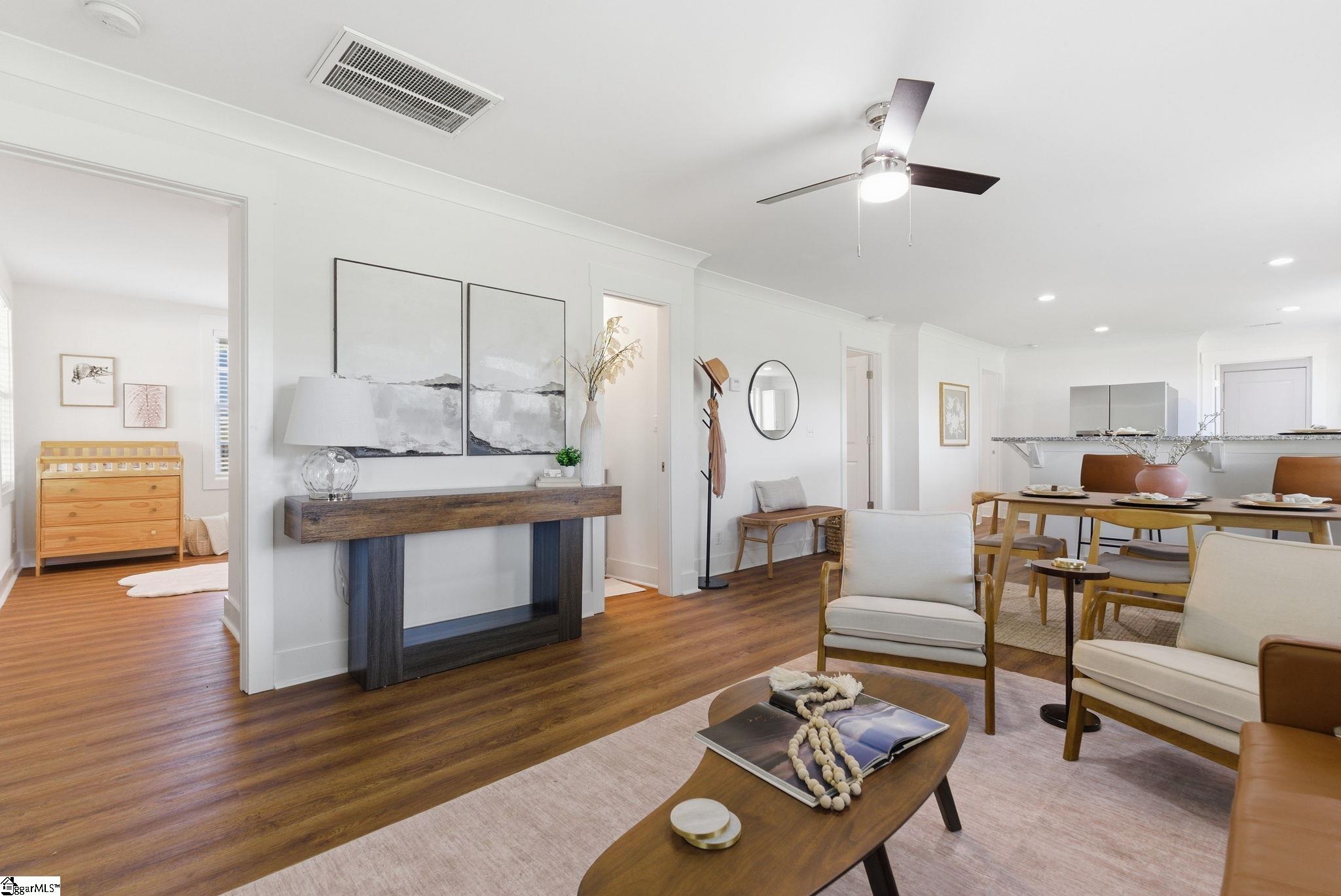 19 Jamison Street Greenville, SC 29611 - Photo 5 of 42