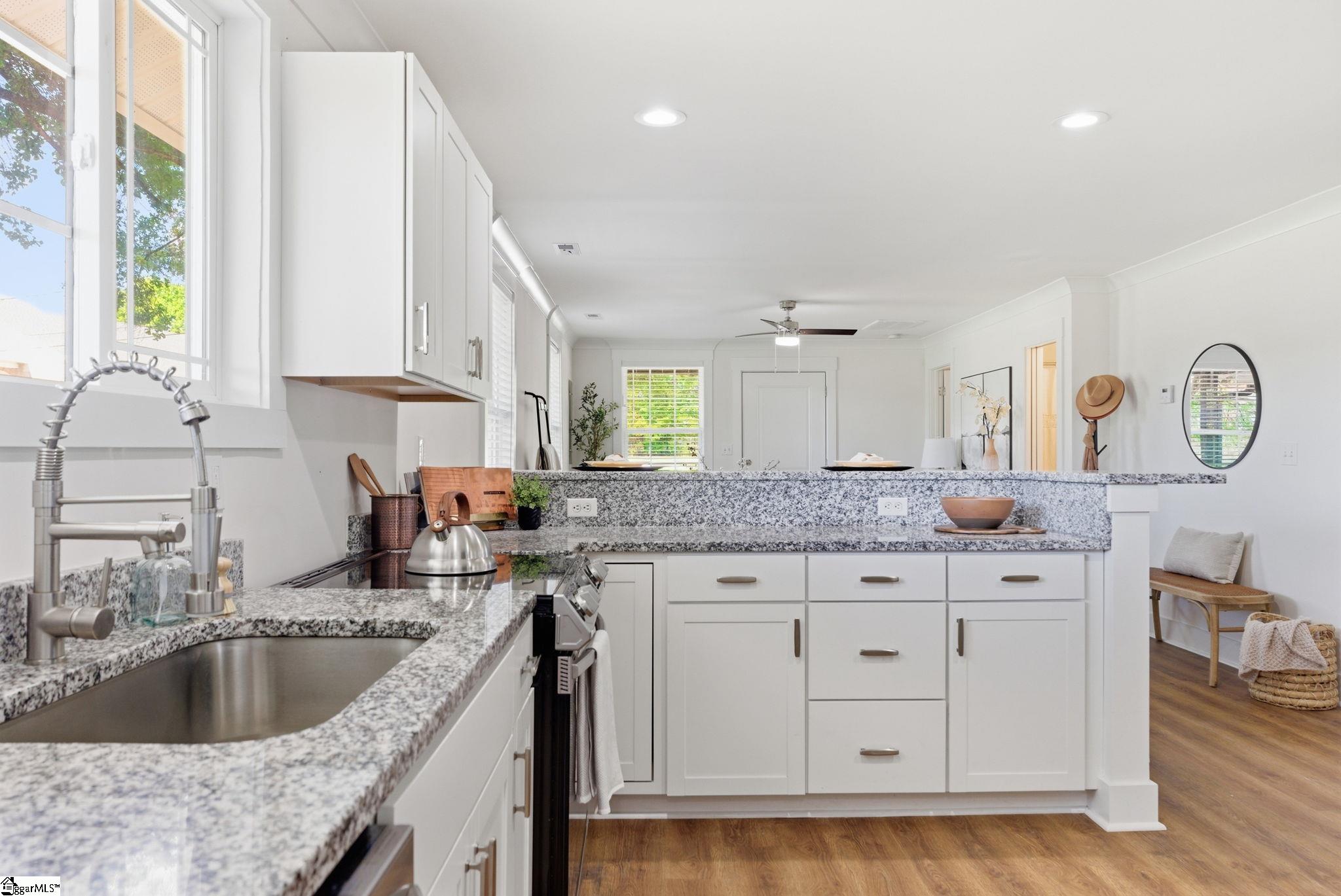 19 Jamison Street Greenville, SC 29611 - Photo 8 of 42