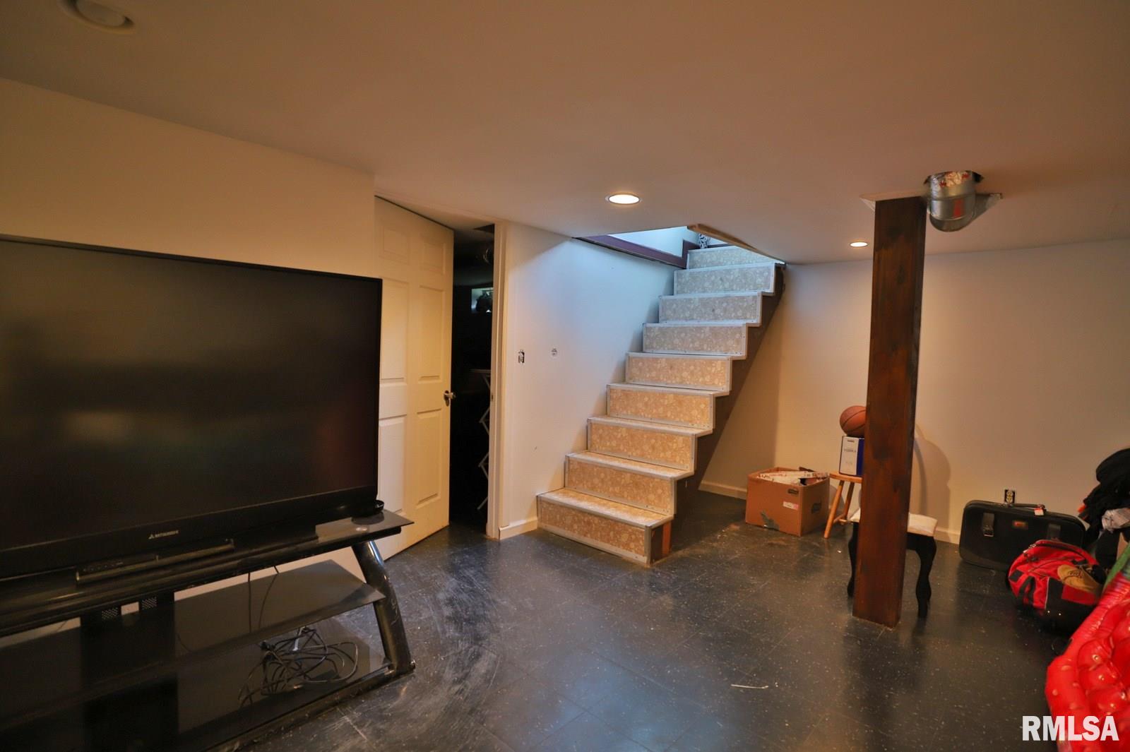 1503 North Sheridan Road Peoria, IL 61606 - Photo 43 of 48 Gallery Image 43