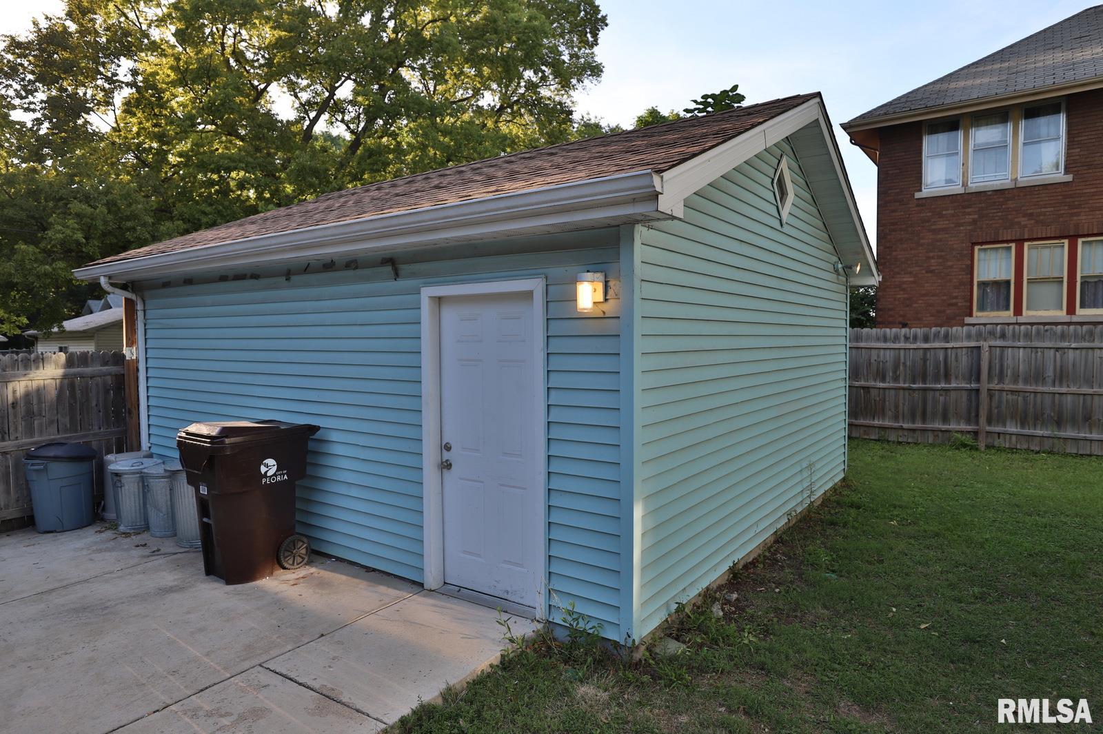 1503 North Sheridan Road Peoria, IL 61606 - Photo 8 of 48 Gallery Image 8