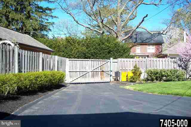 155 Springdale Road York, PA 17403 - Photo 22 of 25 Gallery Image 22
