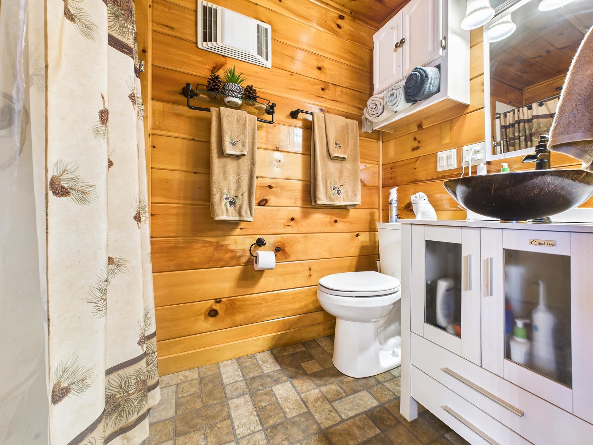 361 Jackson Lodge Road Canaan, VT 05903 - Photo 18 of 58