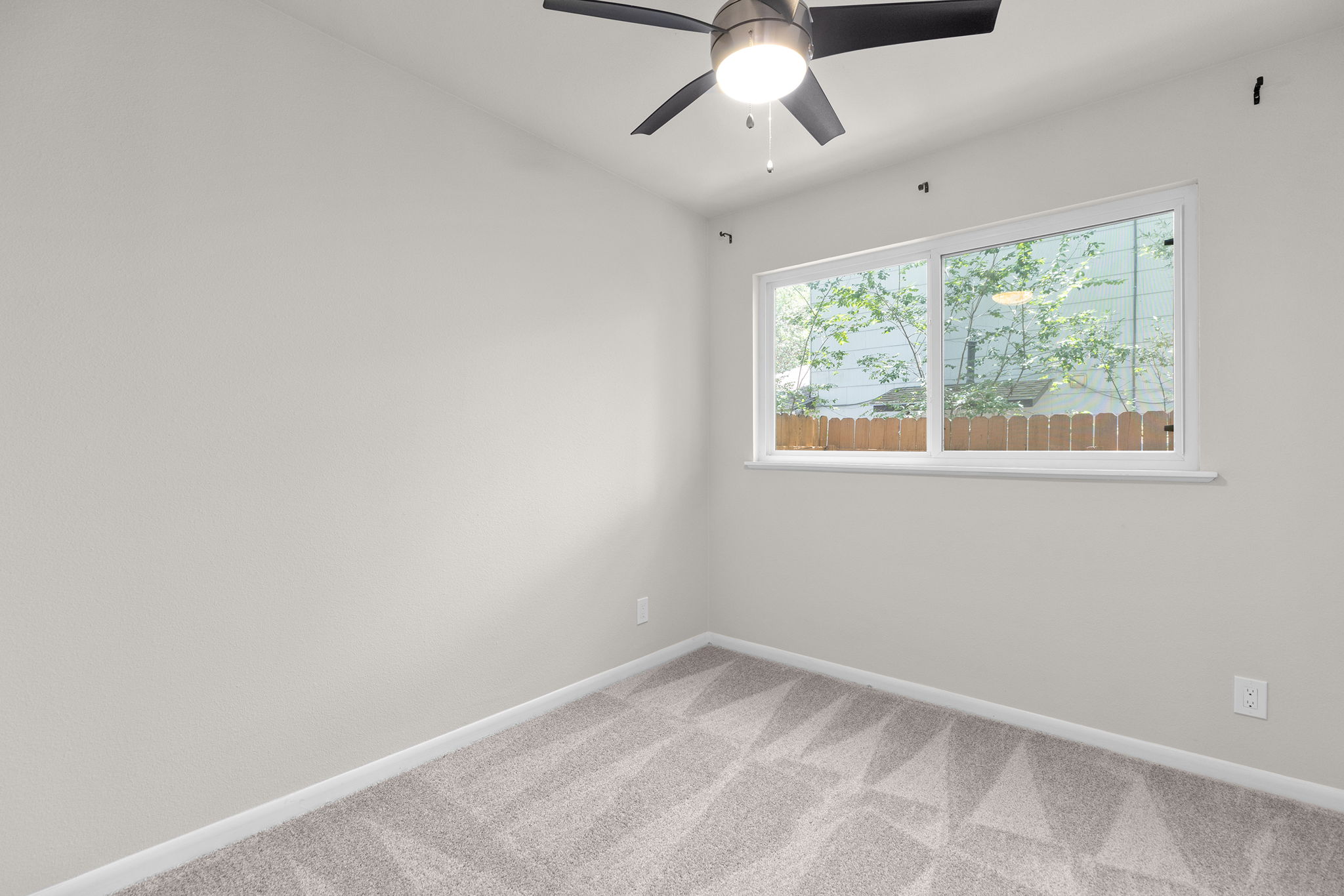 501 Arbor Lane Austin, TX 78745 - Photo 9 of 29