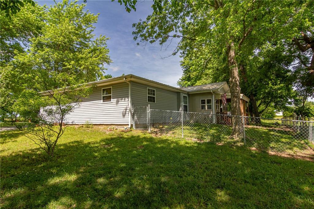 3315 Southeast Lostine Road Columbus, KS 66725 - Photo 33 of 37