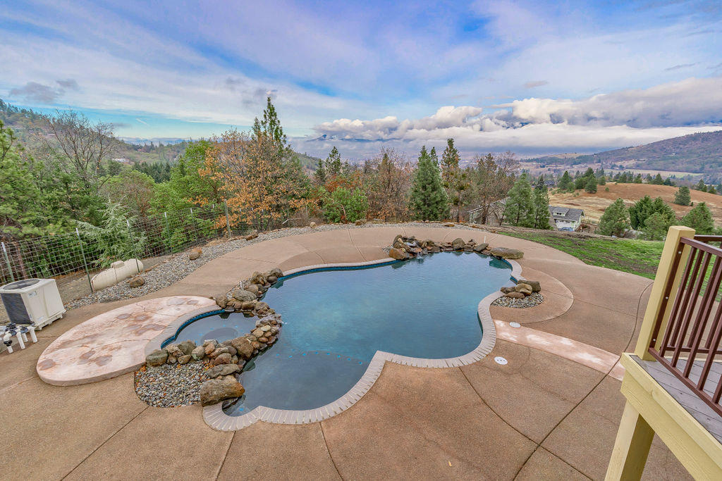 507 Hummingbird Lane Talent, OR 97540 - Photo 41 of 46 HL(14)