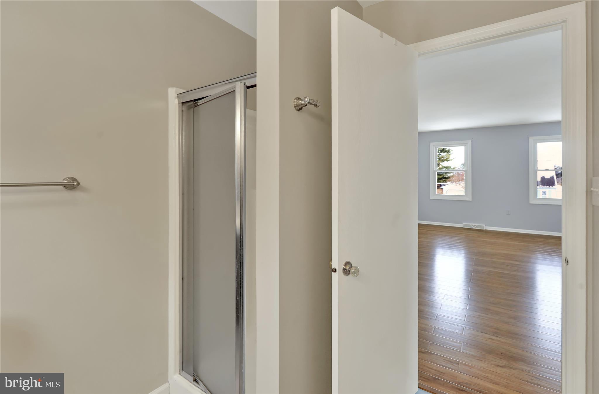 438 Coach House Lane Lititz, PA 17543 - Photo 25 of 47 Primary Bathroom