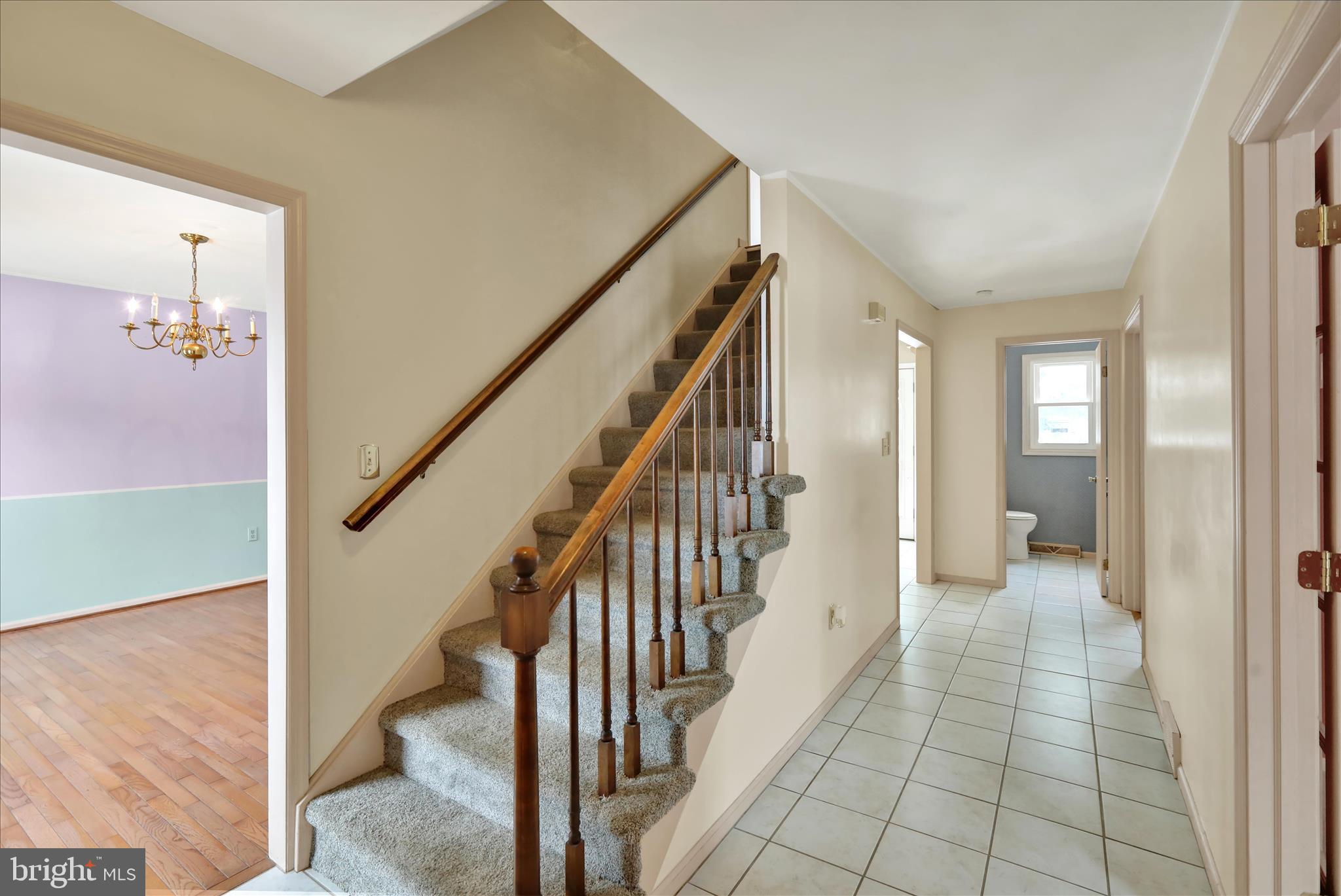 438 Coach House Lane Lititz, PA 17543 - Photo 5 of 47 Foyer