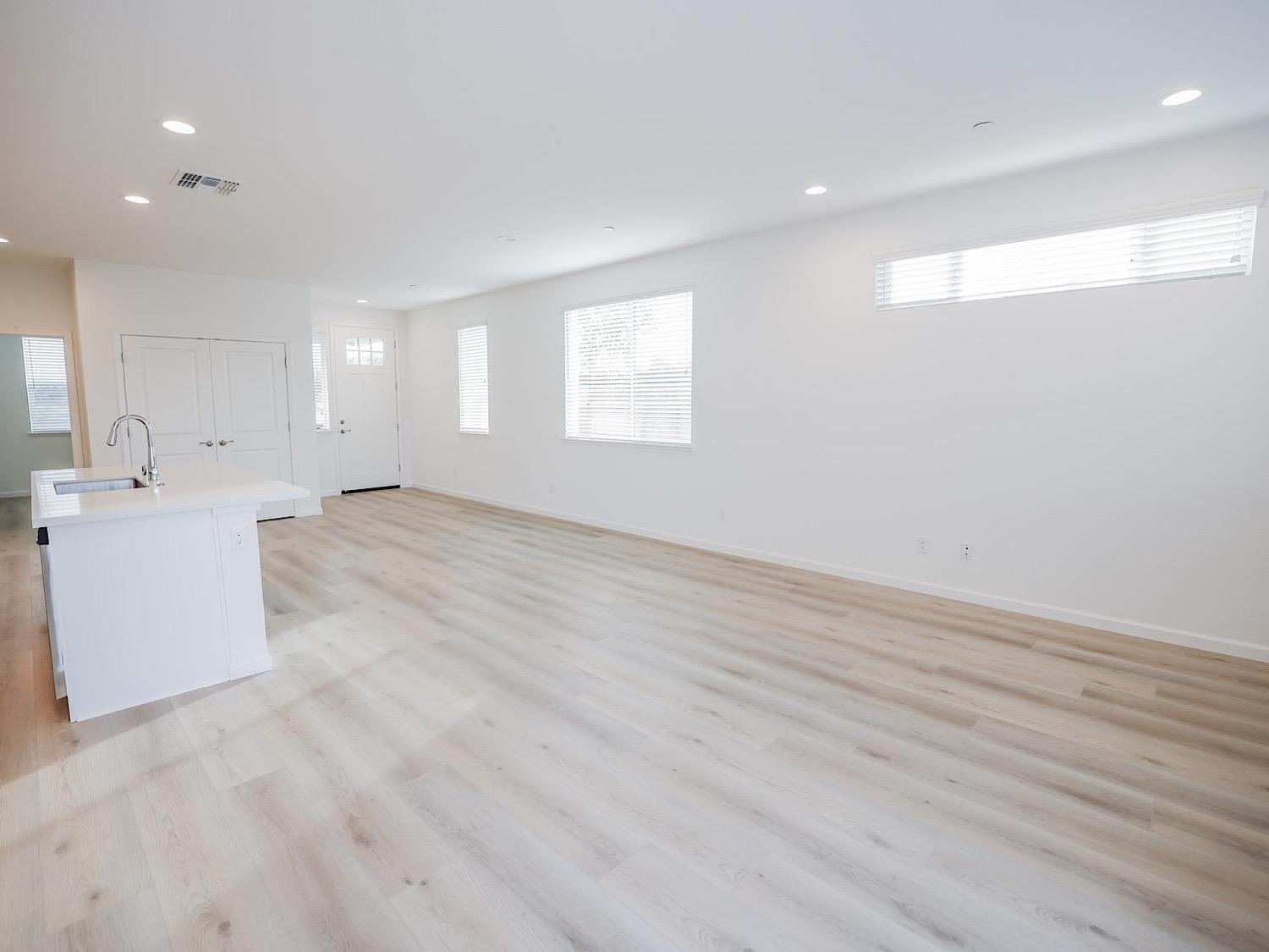 521 Fox Hunt Way Rio Linda, CA 95673 - Photo 11 of 78