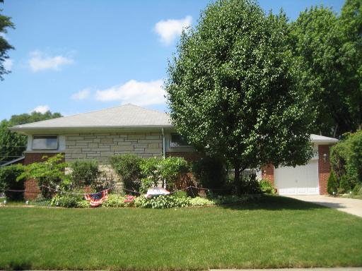 704 West Cathy Lane Mount Prospect, IL 60056 - Photo 1 of 1