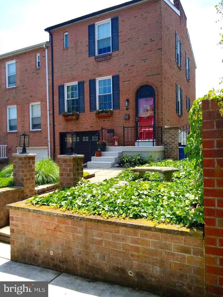 210 Hickory Hill Road Philadelphia, PA 19154 - Photo 1 of 28 Gallery Image 1