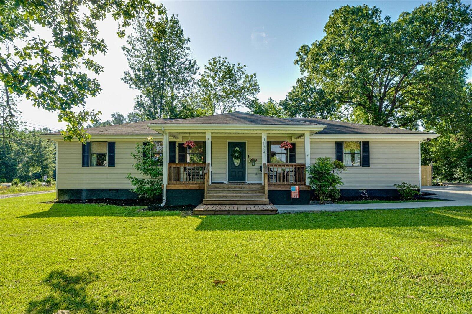 1034 Givens Road Chattanooga, TN 37421 - Photo 1 of 34 01-1034 Givens Rd-1
