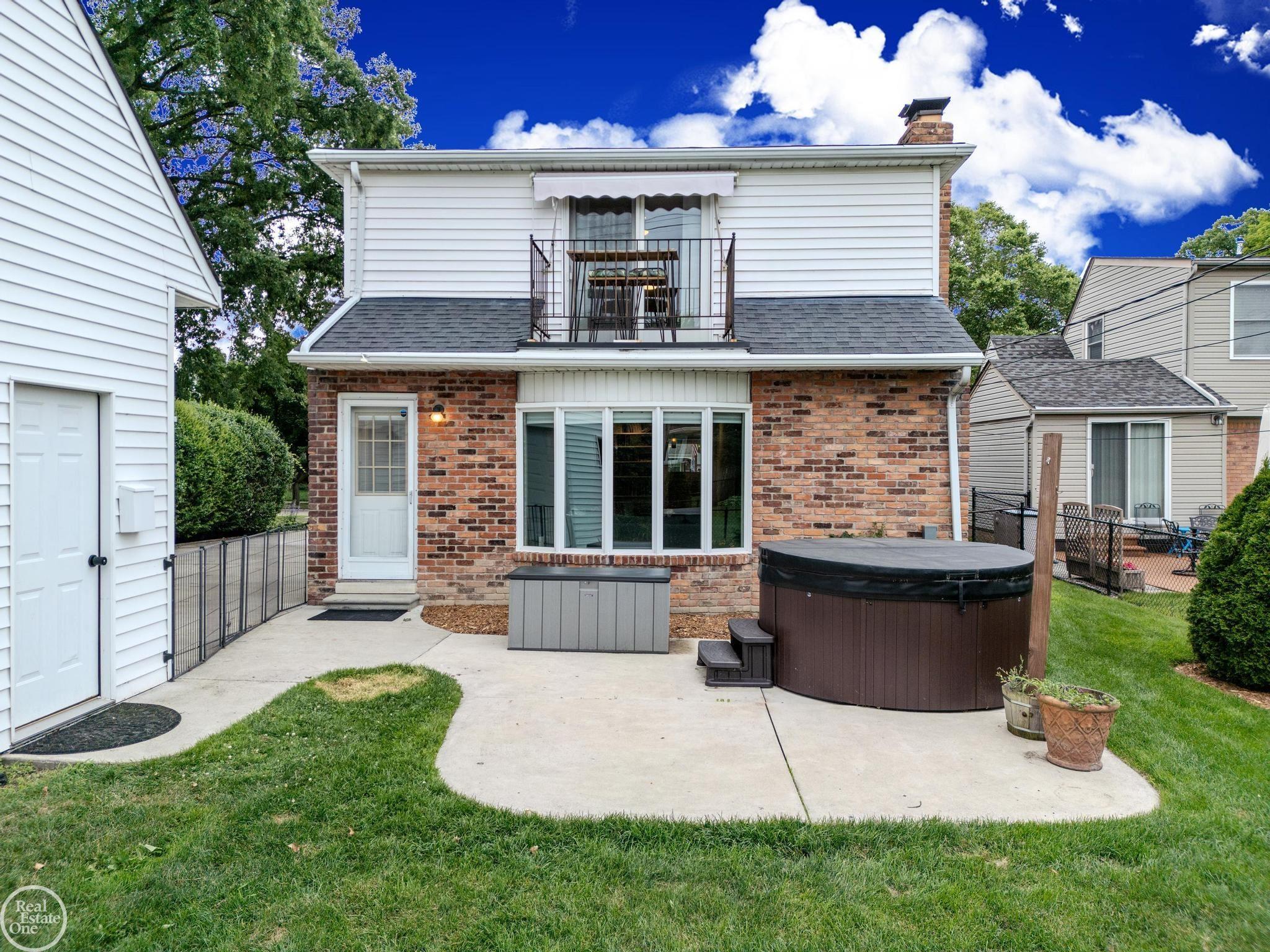 951 Hampton Road Grosse Pointe Woods, MI 48236 - Photo 60 of 85
