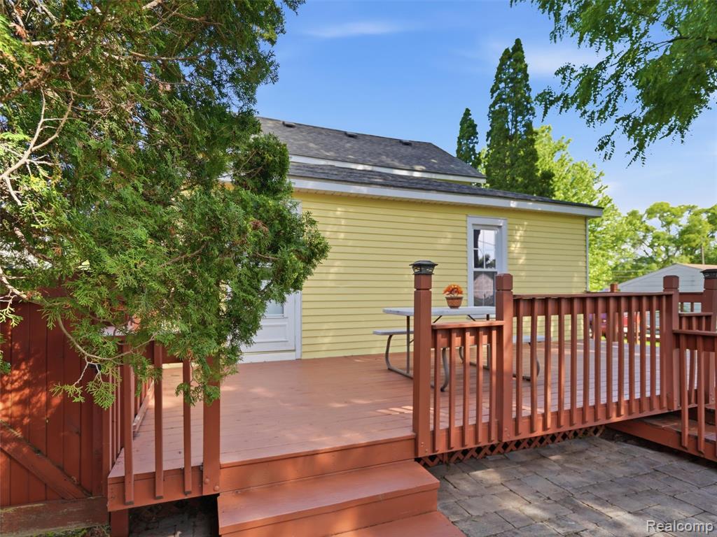 216 Bush Street Howell, MI 48843 - Photo 25 of 35