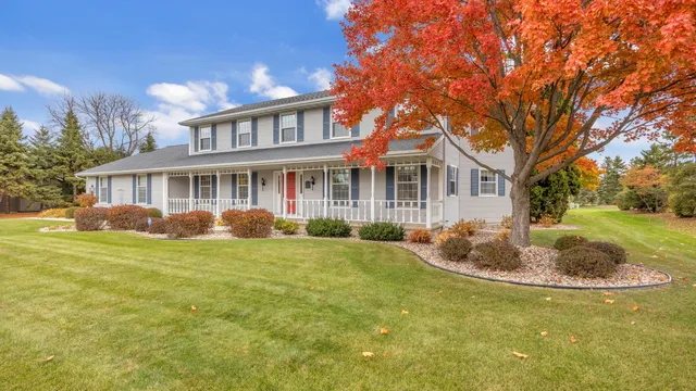 $579,900 | 909 Country Club Lane, Fond du Lac, WI 54935