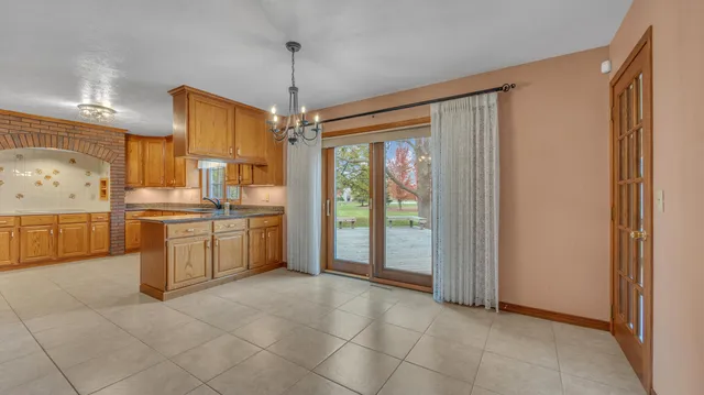 $579,900 | 909 Country Club Lane, Fond du Lac, WI 54935