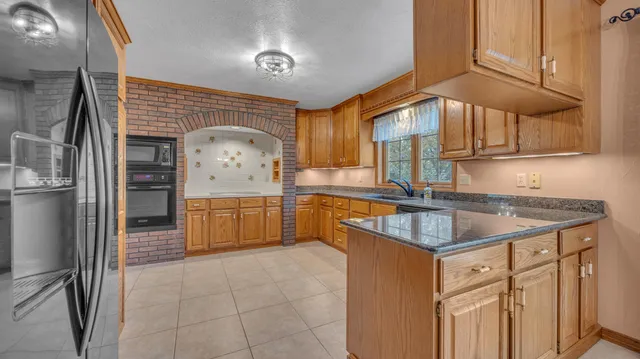 $579,900 | 909 Country Club Lane, Fond du Lac, WI 54935