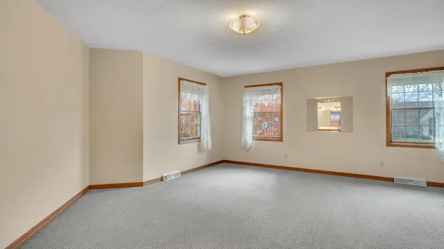 $579,900 | 909 Country Club Lane, Fond du Lac, WI 54935