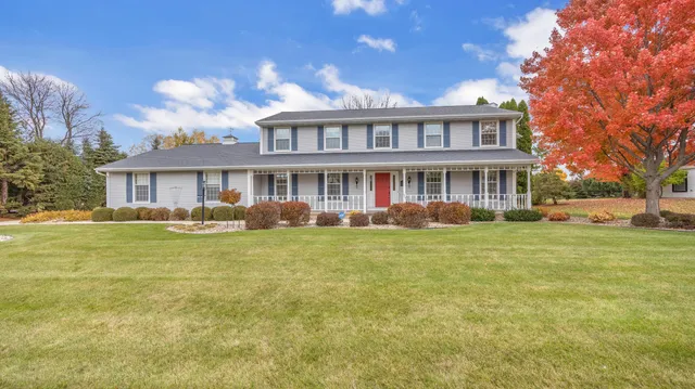 $579,900 | 909 Country Club Lane, Fond du Lac, WI 54935