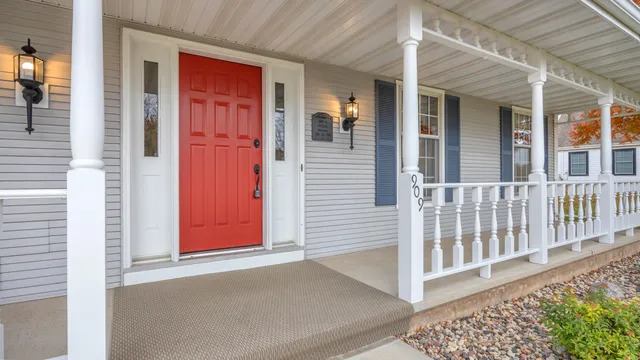 $579,900 | 909 Country Club Lane, Fond du Lac, WI 54935