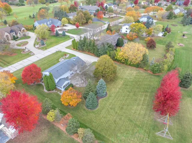 $579,900 | 909 Country Club Lane, Fond du Lac, WI 54935