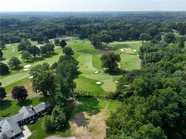 $901,000 | 12 Elmwood Hill Lane, Brighton, NY 14610