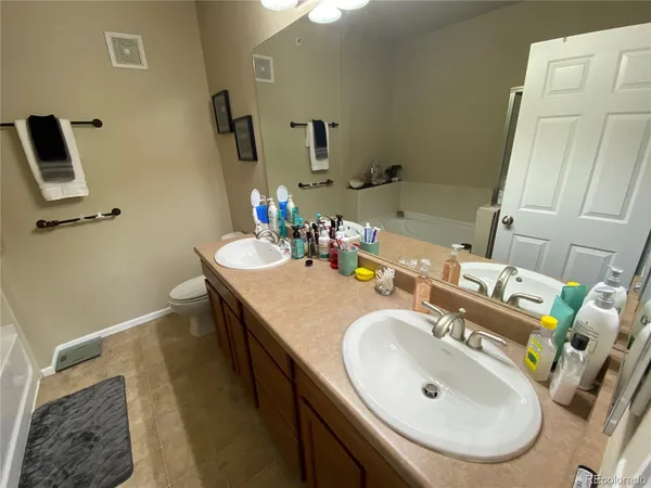 $2,400 | 8123 West 51st Place, Unit 303, Arvada, CO 80002